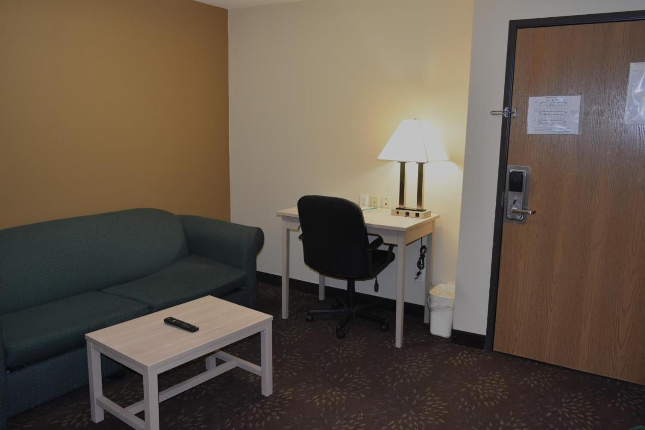 Quality Inn & Suites Brooks Louisville South Exterior foto